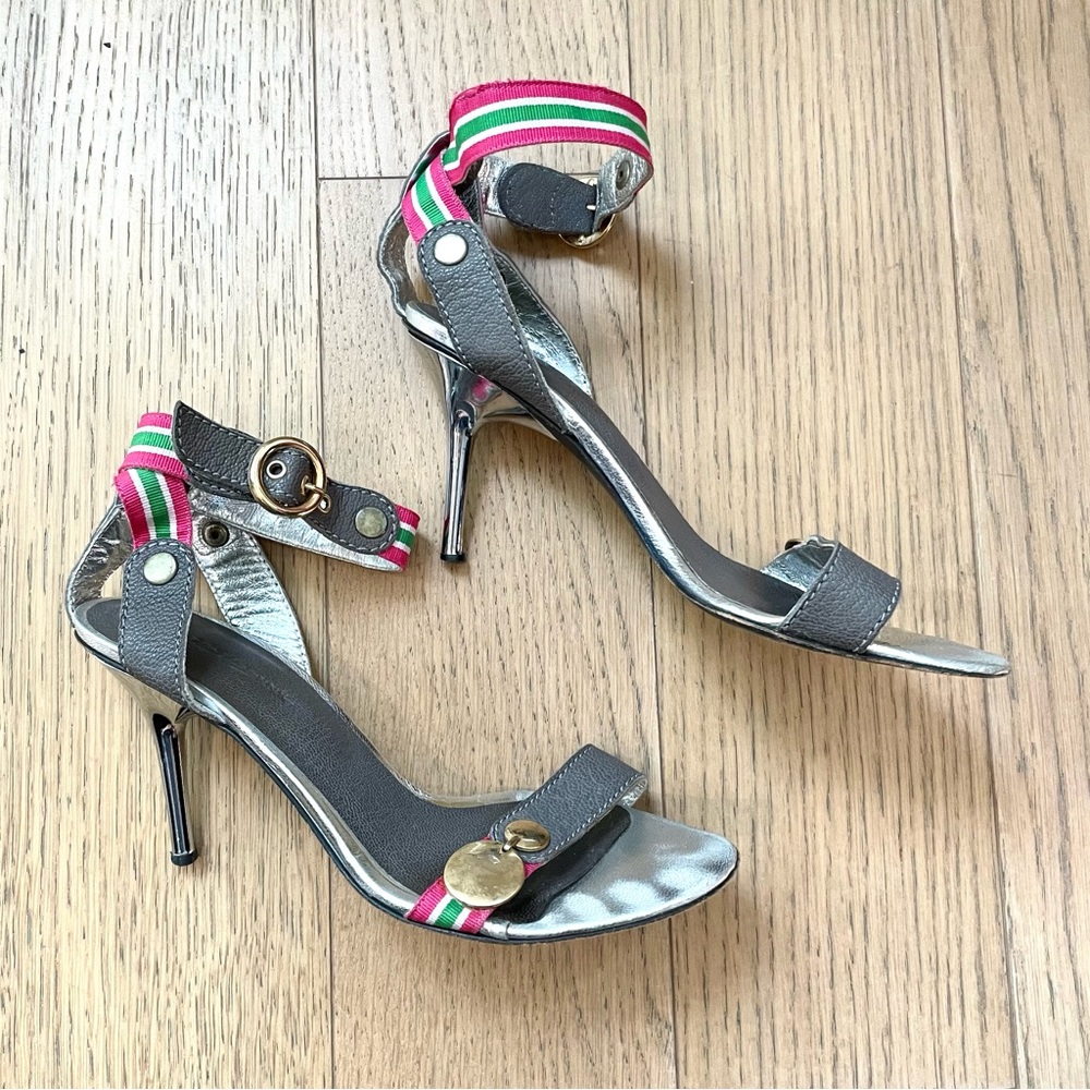 Silver High Heel Sandal’s w. Pink Striped Straps Gold Accessories Size 7